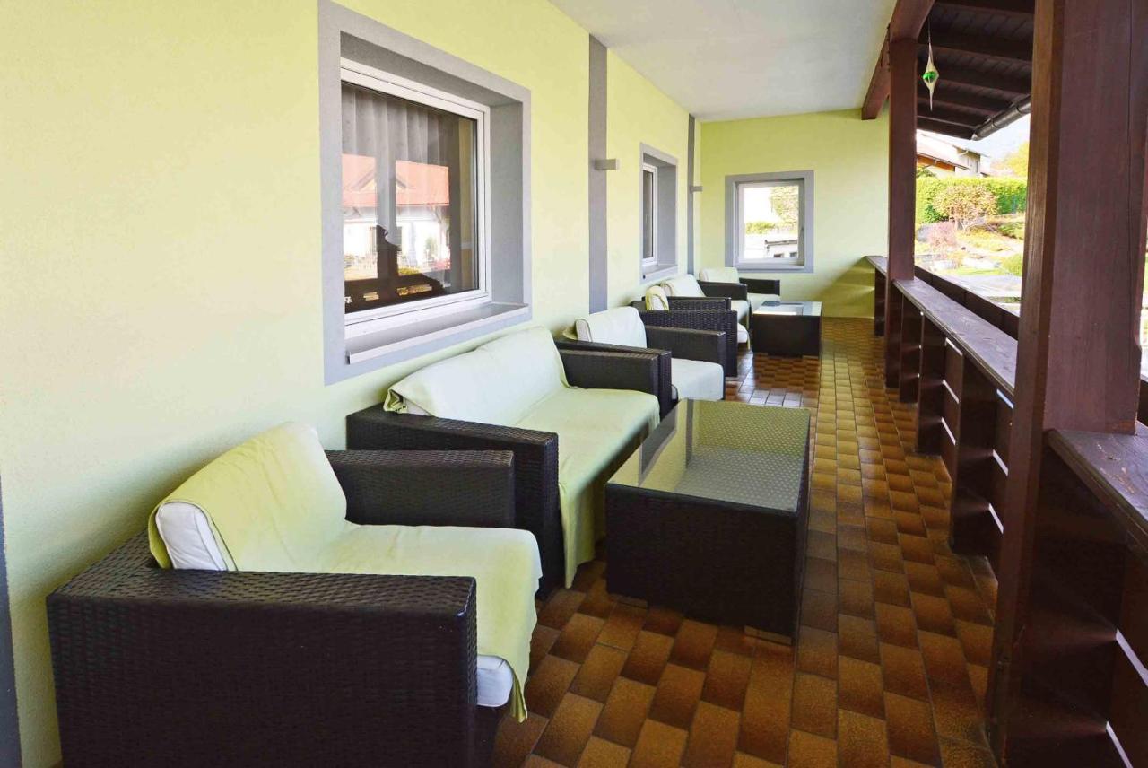 Gemuetliches Apartment In Ruhelage Villach Exterior photo